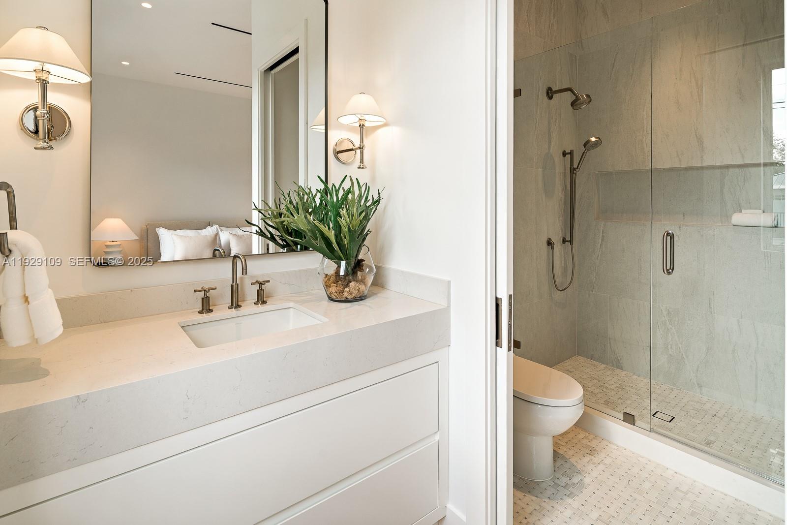 SNAPPER CREEK GROVES - Residential