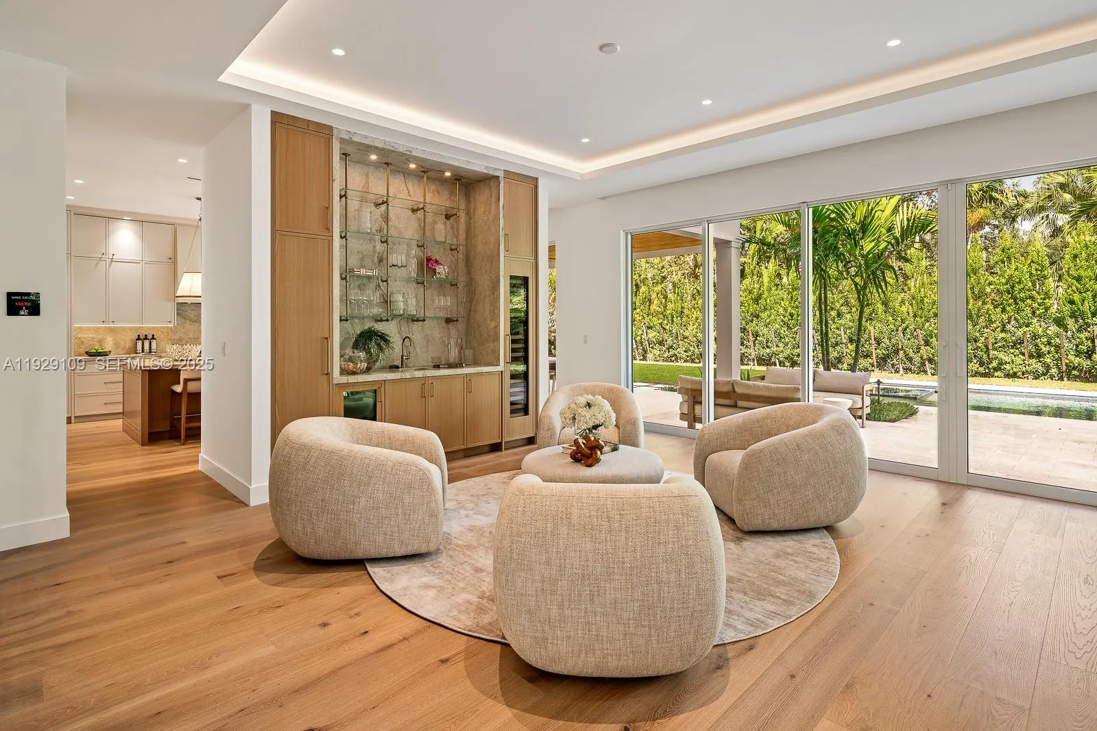 South Miami, Florida 33143, United States, 6 Bedrooms Bedrooms, ,7 BathroomsBathrooms,Residential,Active,254448