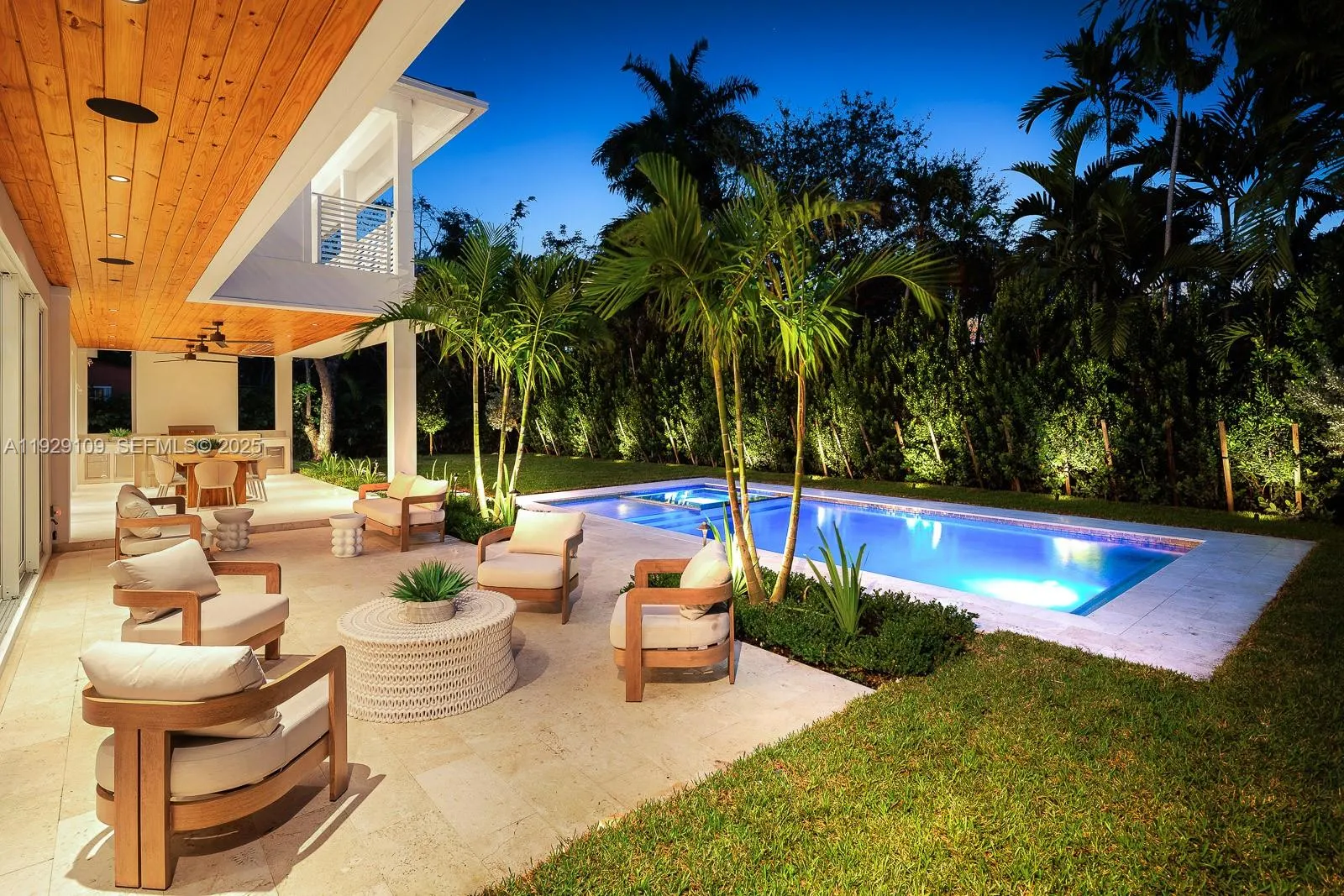 South Miami, Florida 33143, United States, 6 Bedrooms Bedrooms, ,7 BathroomsBathrooms,Residential,Active,254448