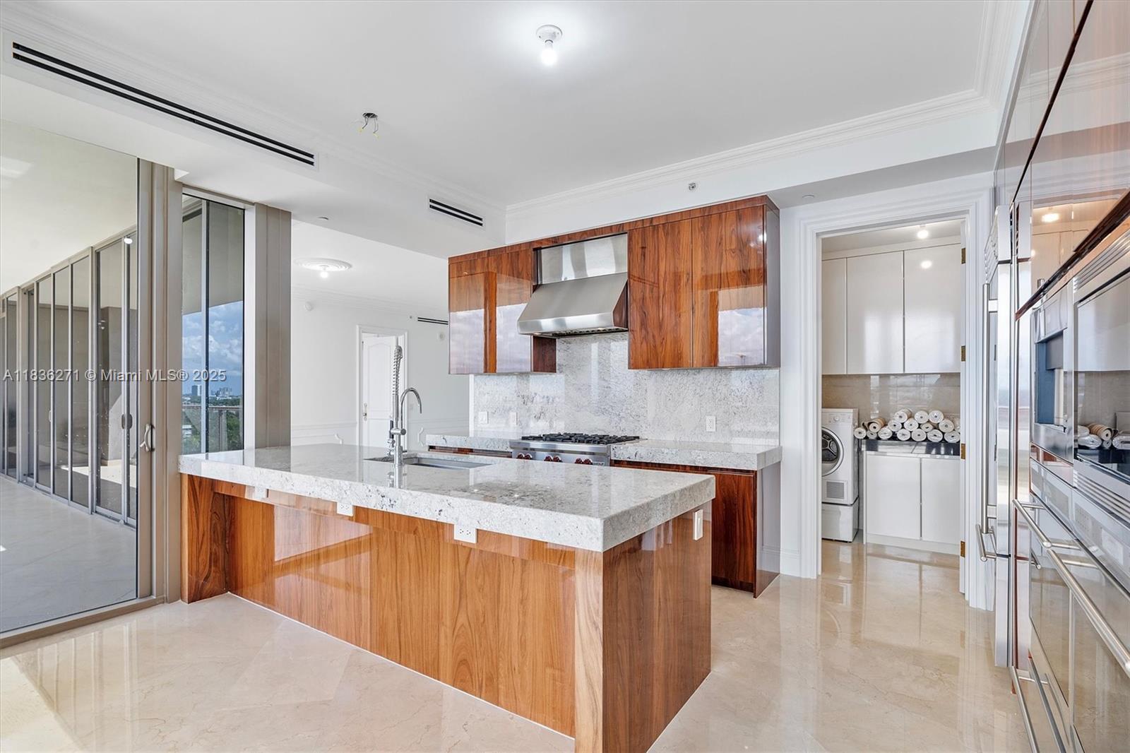 BAL HARBOUR NORTH SOUTH C - Residential