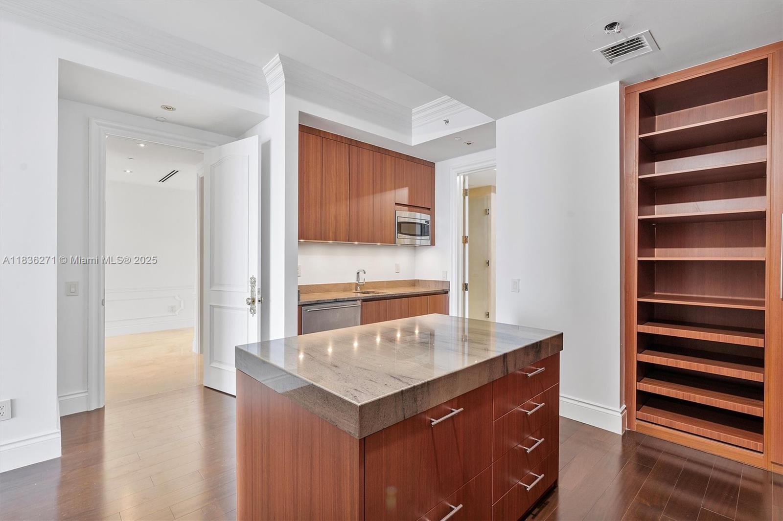 BAL HARBOUR NORTH SOUTH C - Residential