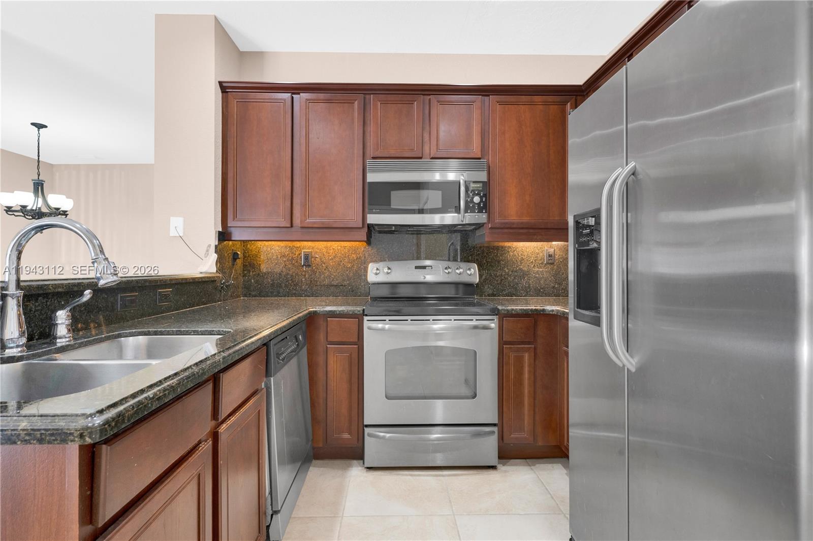 MANDARIN LAKES - Residential