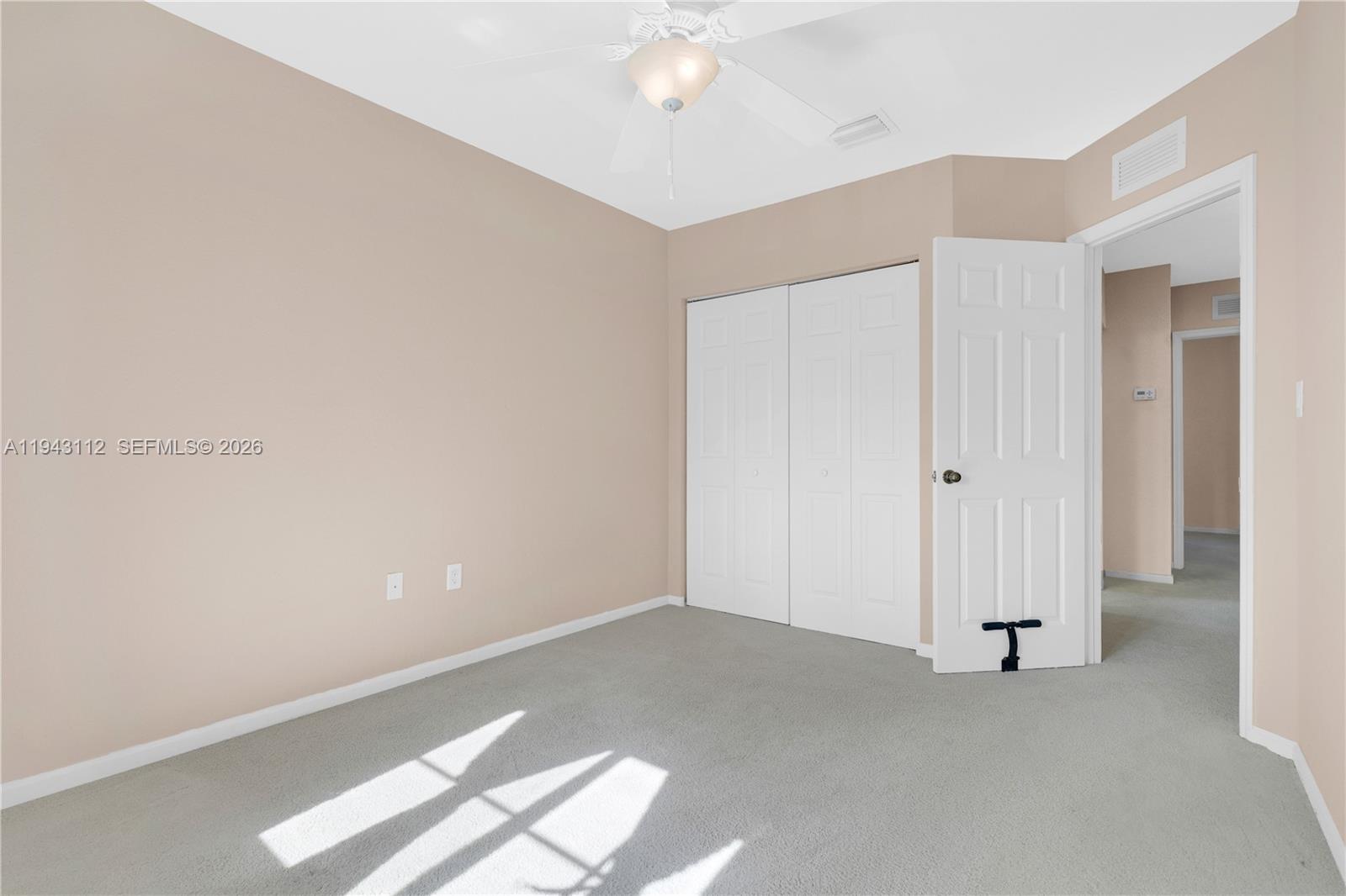 MANDARIN LAKES - Residential