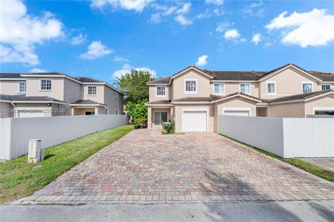 Photo of 14102 SW 276th St, Homestead, FL 33032 (MLS # A11943112)