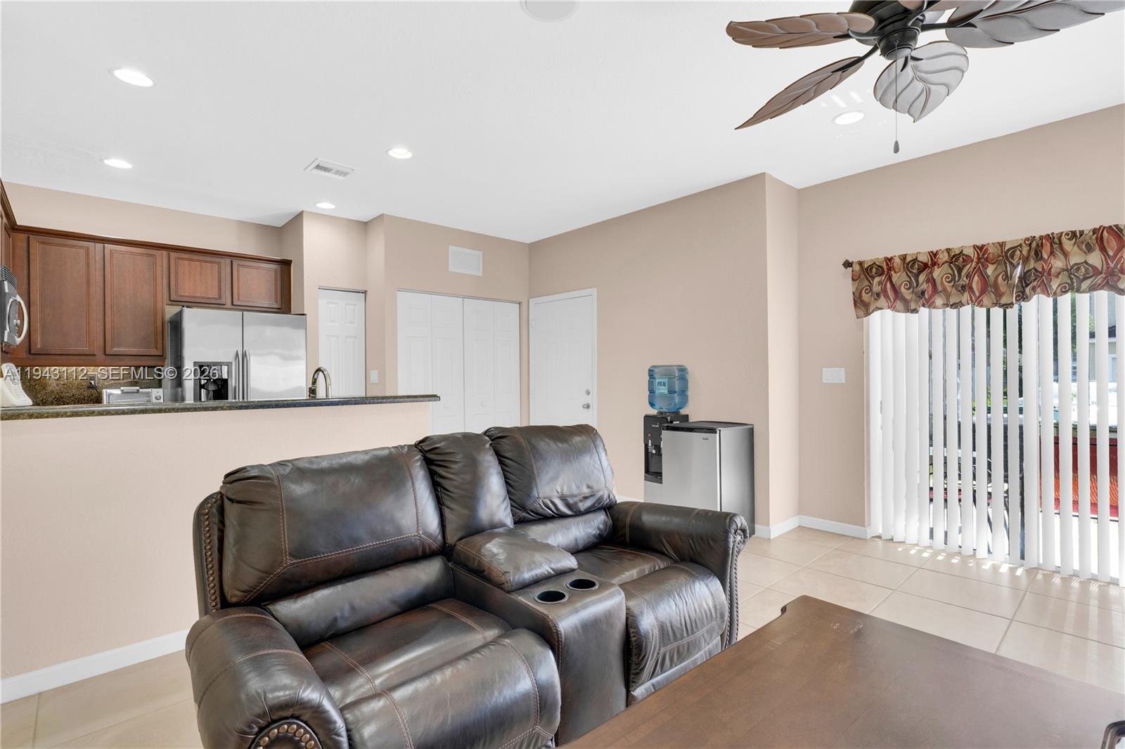 MANDARIN LAKES - Residential