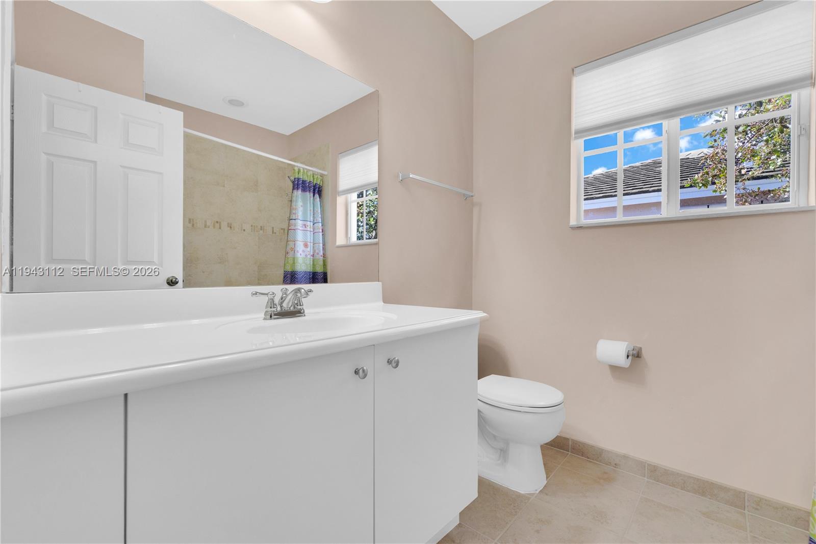 MANDARIN LAKES - Residential