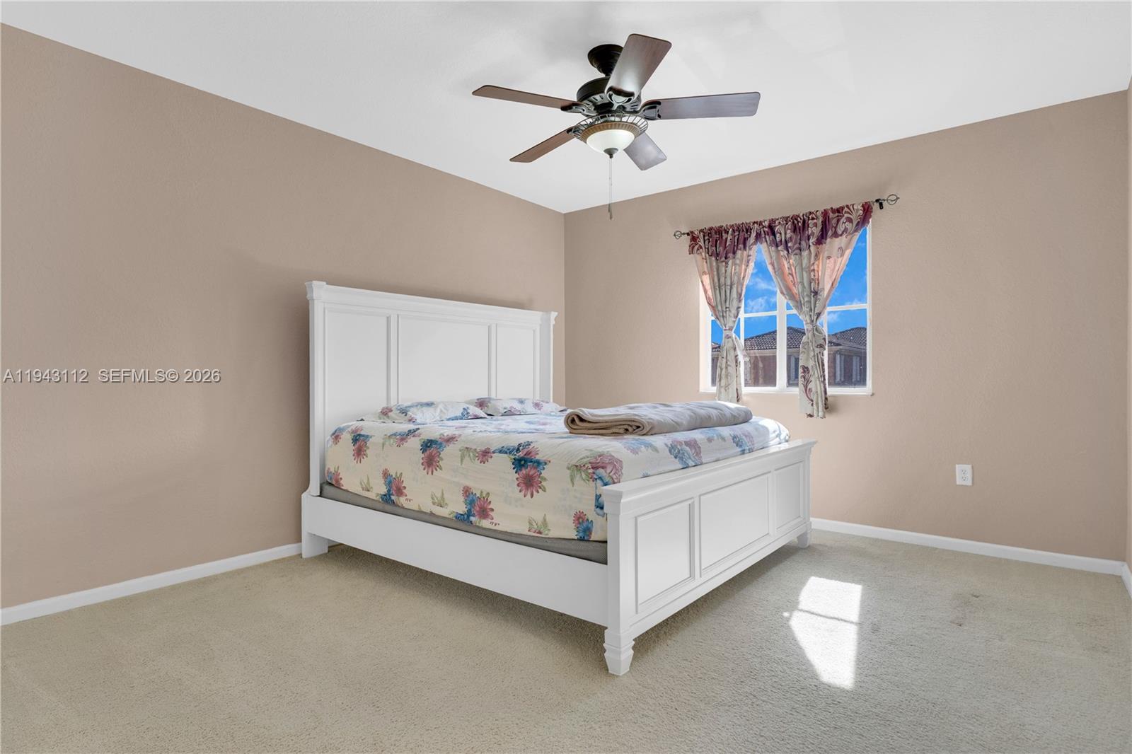 MANDARIN LAKES - Residential