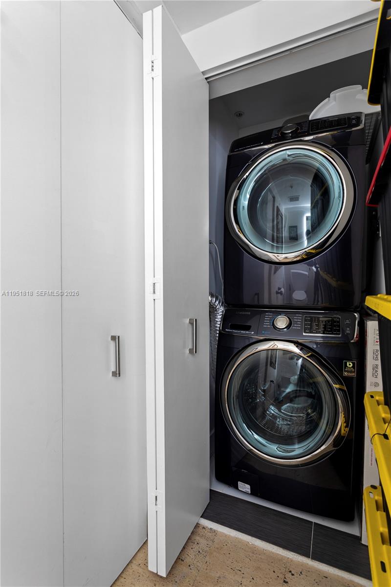 THE LEXI CONDO - Residential