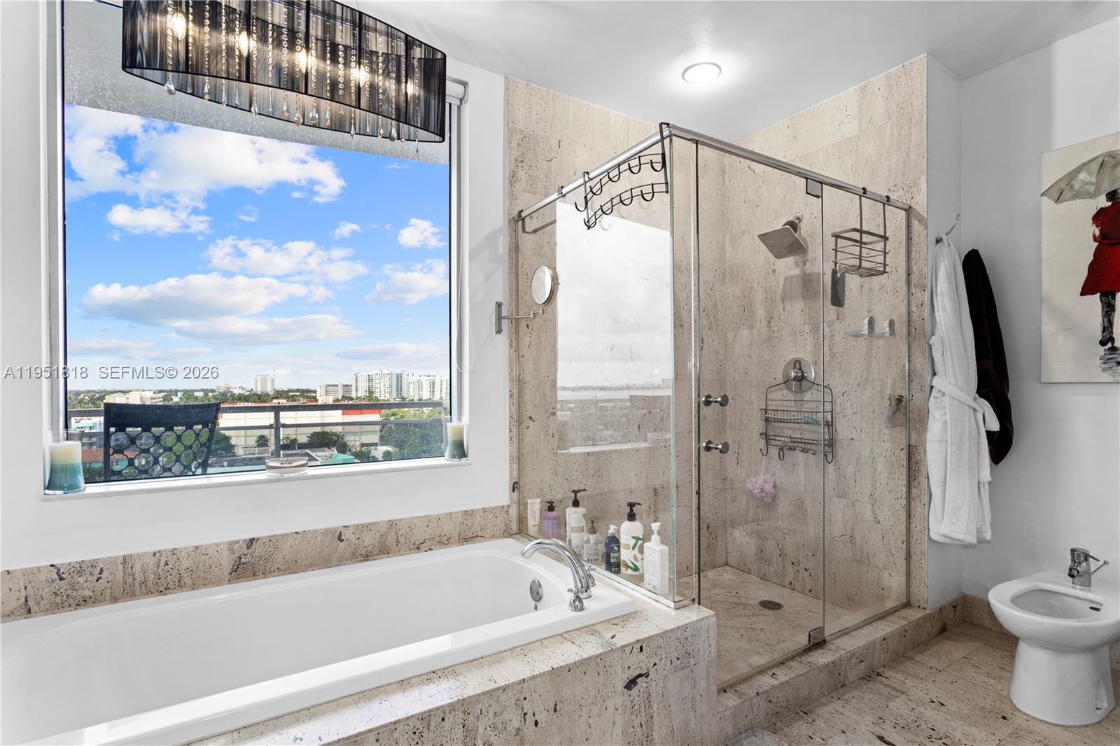 THE LEXI CONDO - Residential