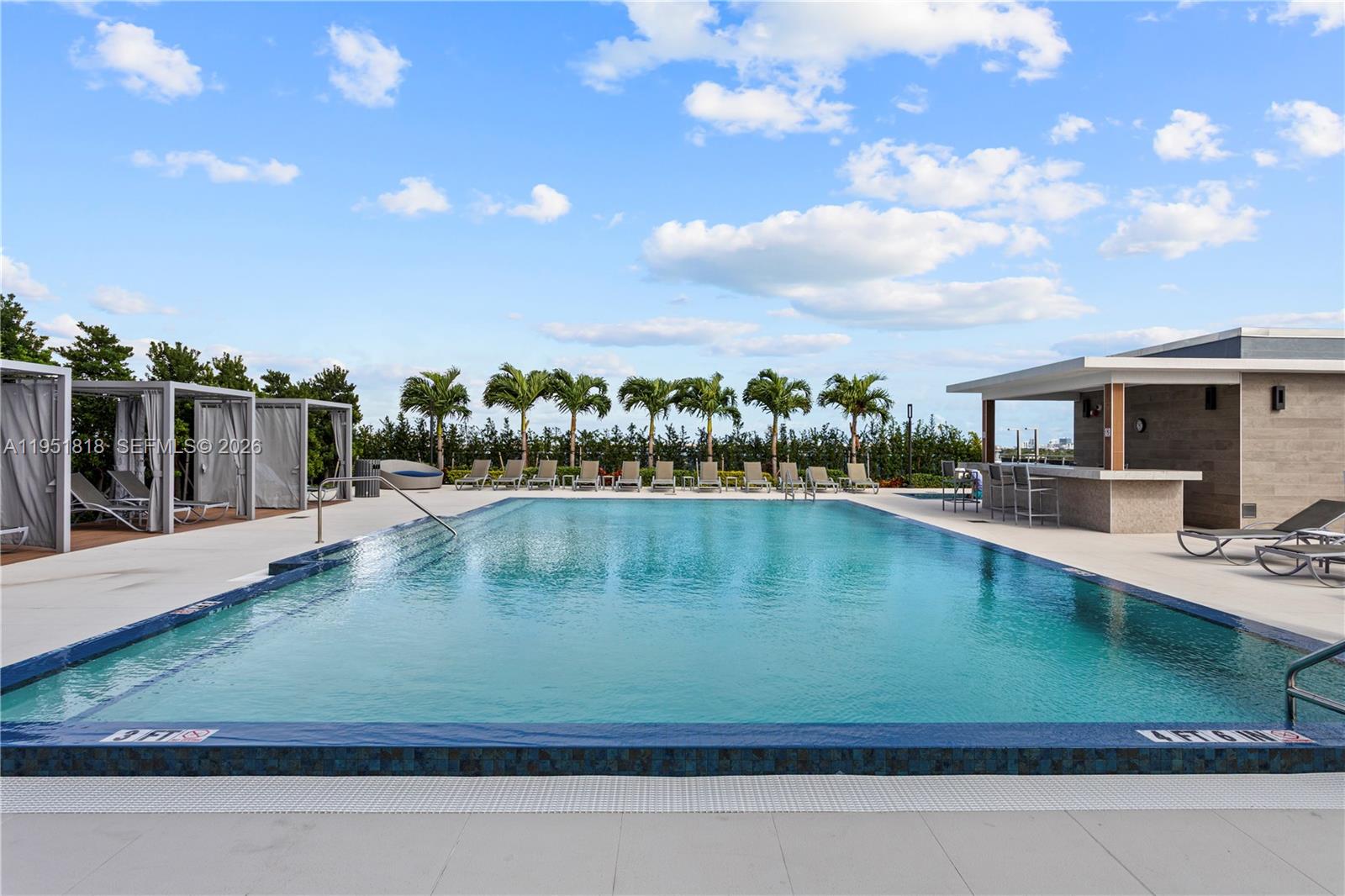 THE LEXI CONDO - Residential