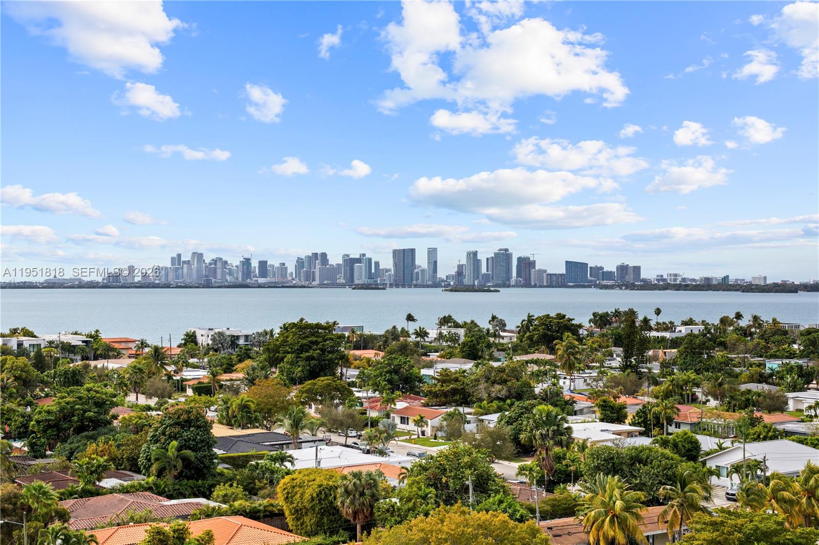 THE LEXI CONDO - Residential