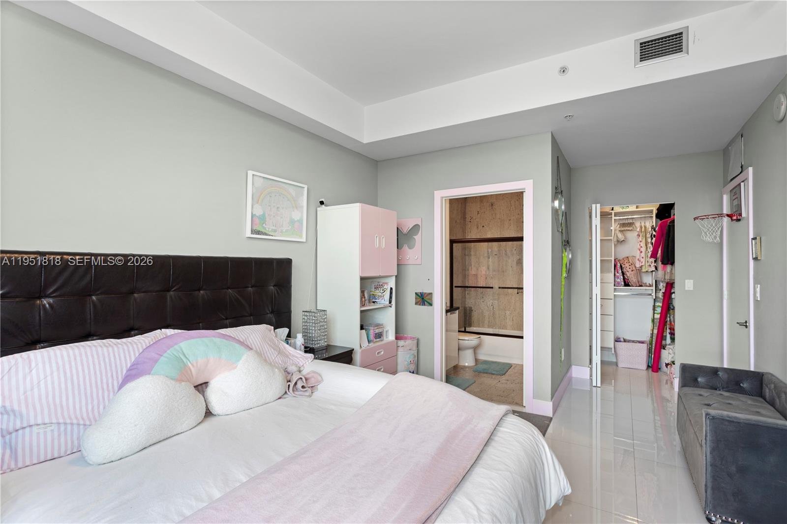 THE LEXI CONDO - Residential