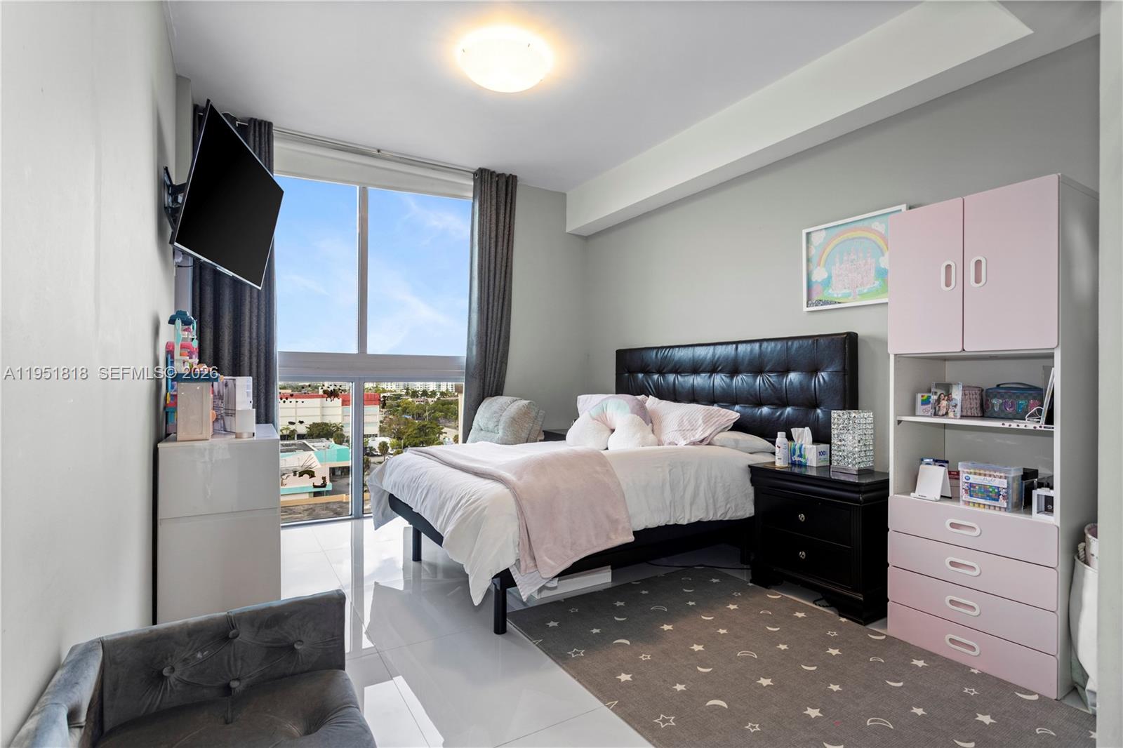 THE LEXI CONDO - Residential