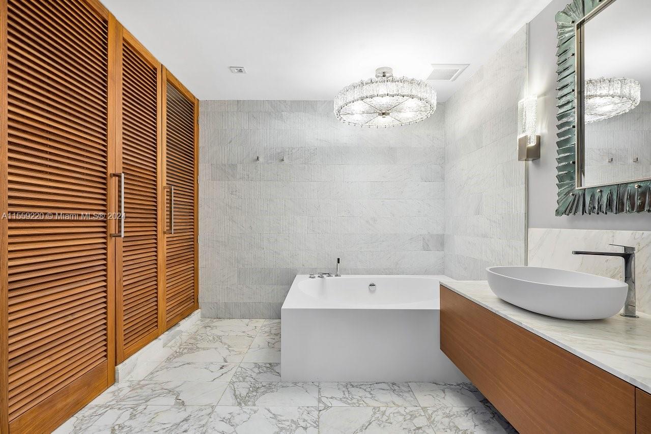 OCEANA BAL HARBOUR CONDO - Residential