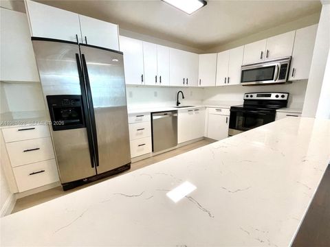 Photo of 19390 Collins Ave #316, Sunny Isles Beach, FL 33160 (MLS # A11981523)