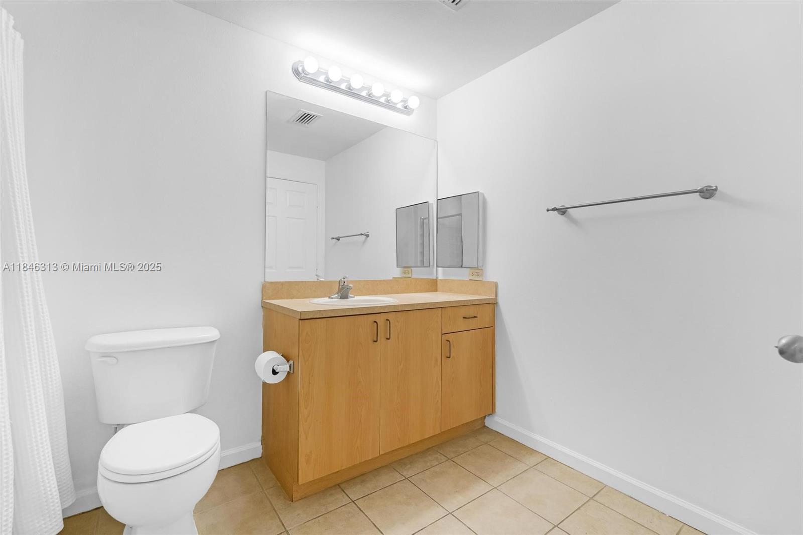 SOLE AT FORT LAUDERDALE C - Residential Lease
