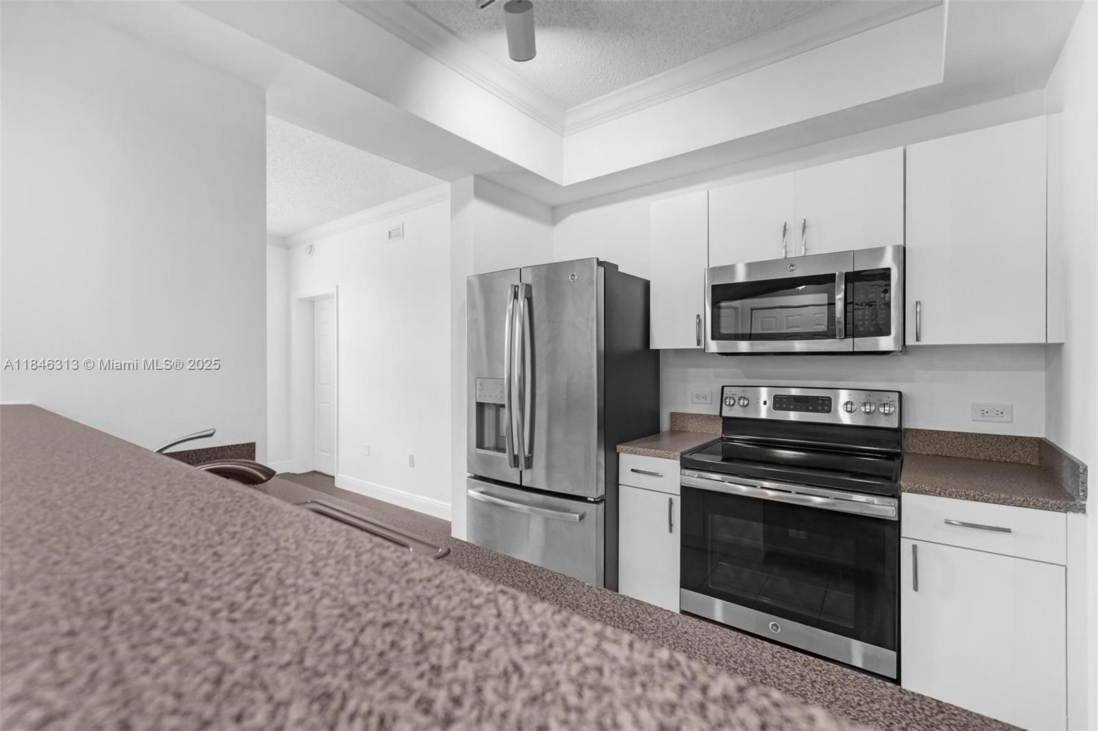 SOLE AT FORT LAUDERDALE C - Residential Lease