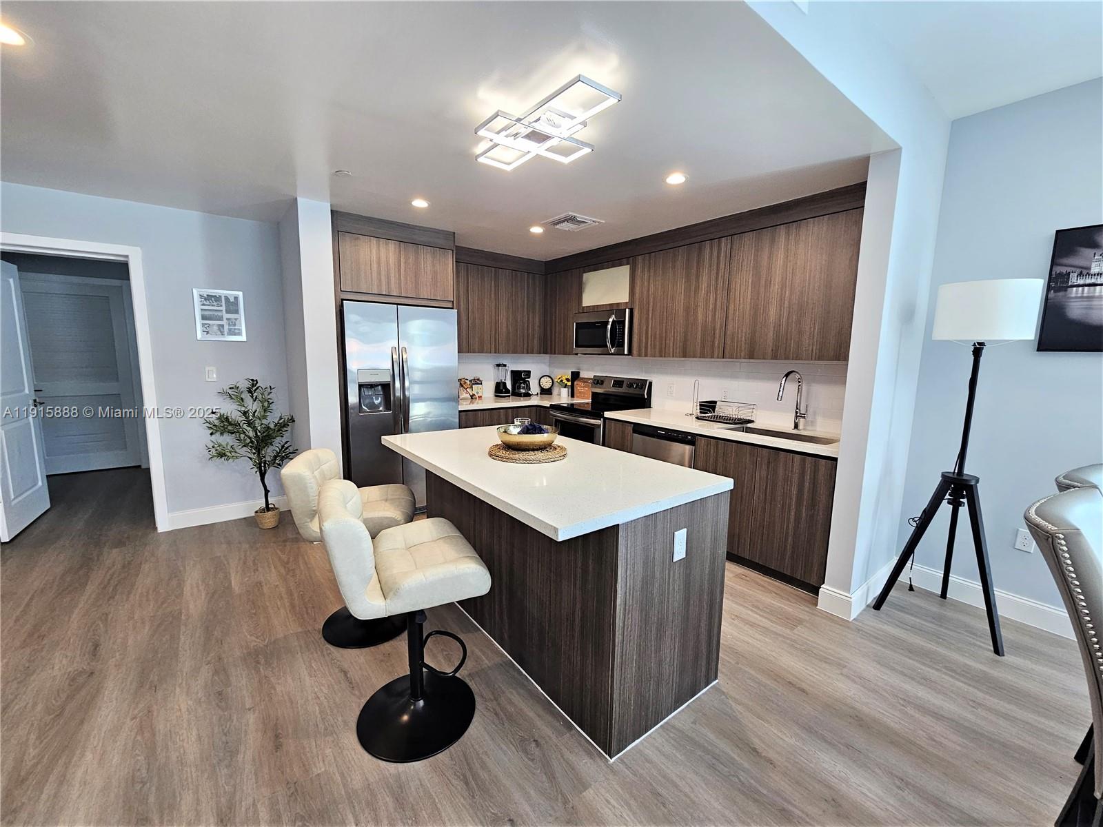 AESTHETIC APARTMENTS - Residential