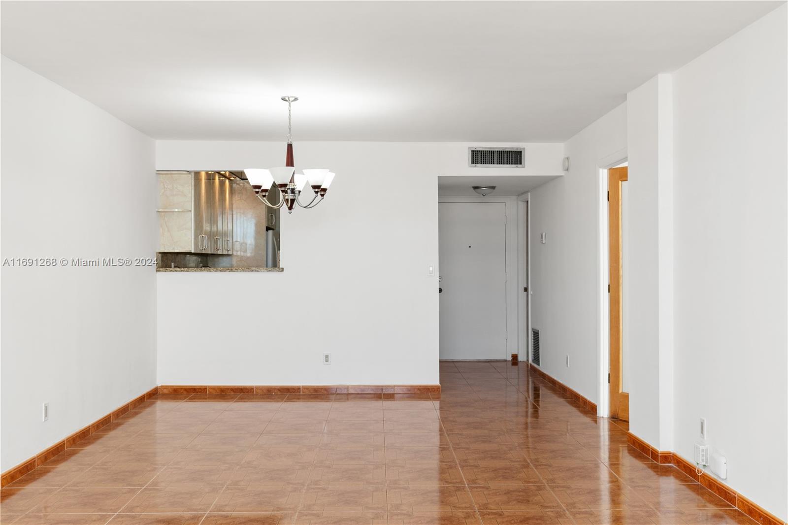 PLAZA TOWERS SOUTH CONDO - Residential
