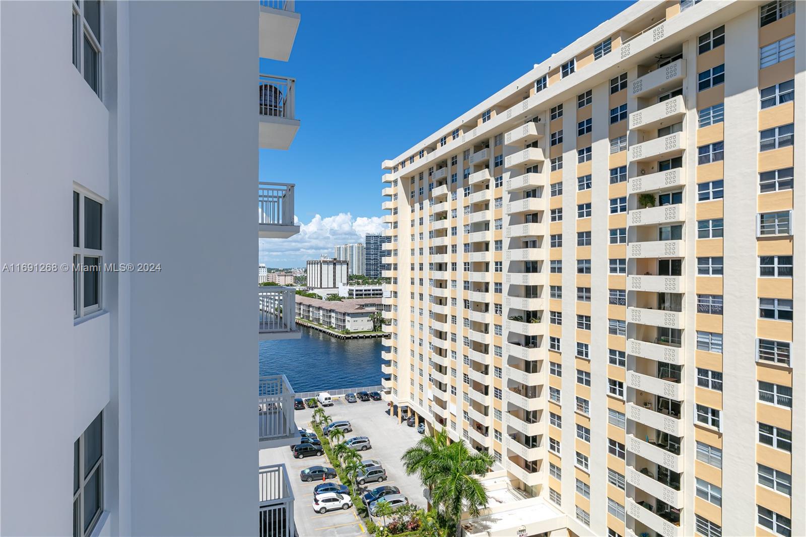 PLAZA TOWERS SOUTH CONDO - Residential