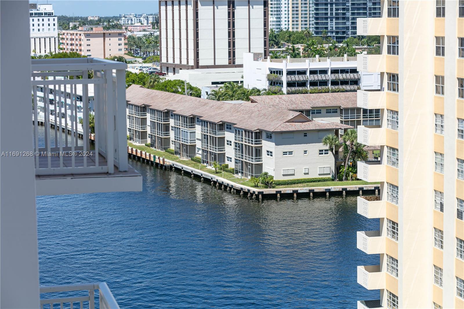 PLAZA TOWERS SOUTH CONDO - Residential