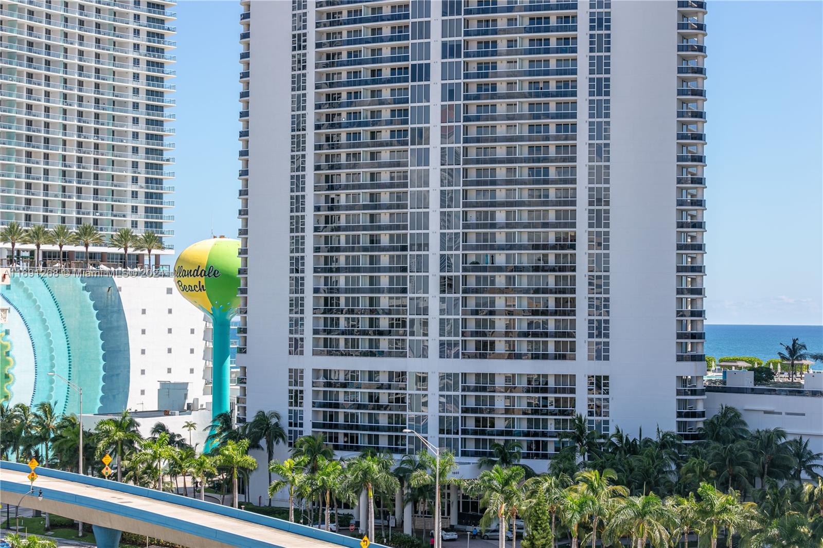 PLAZA TOWERS SOUTH CONDO - Residential