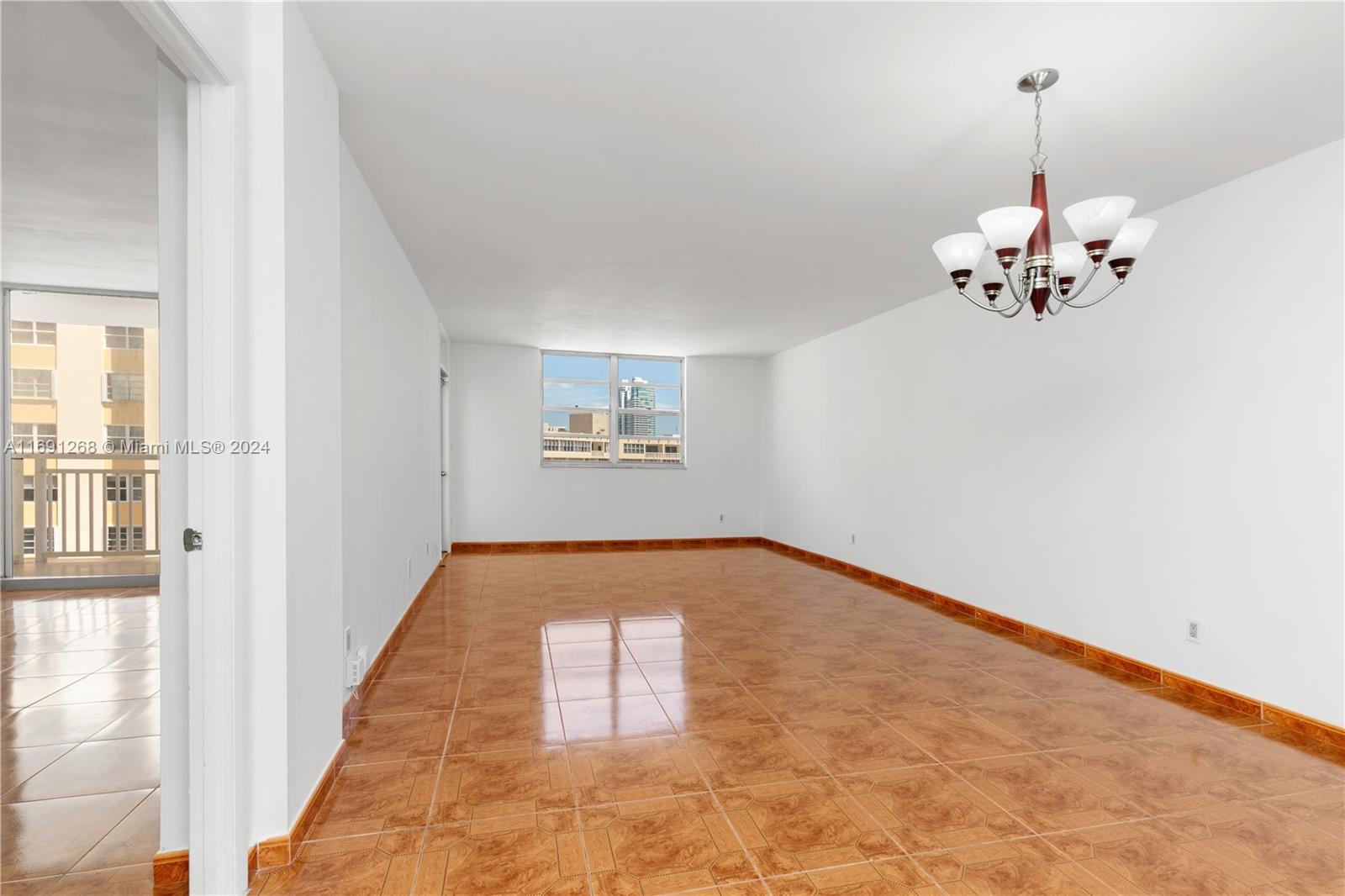 PLAZA TOWERS SOUTH CONDO - Residential
