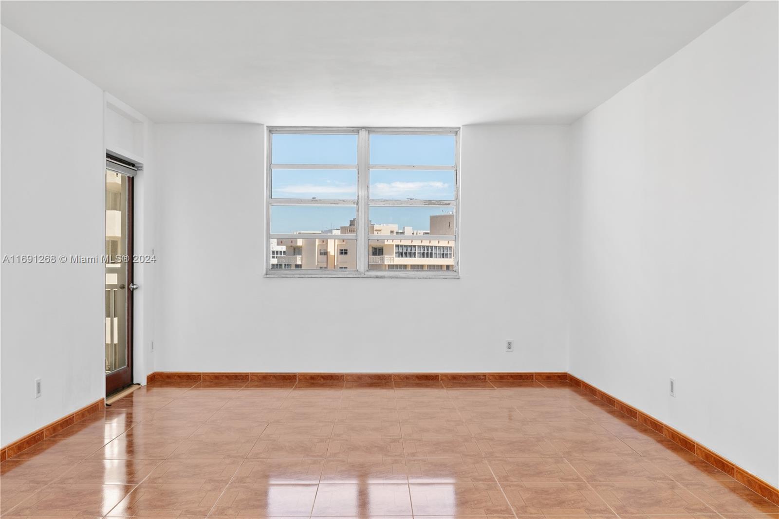 PLAZA TOWERS SOUTH CONDO - Residential