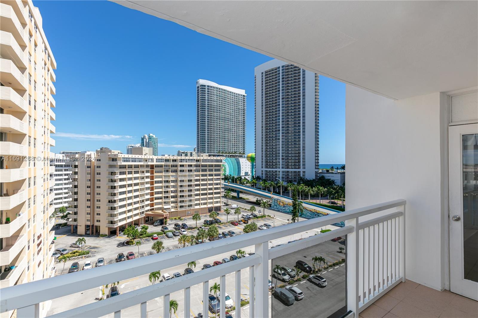 PLAZA TOWERS SOUTH CONDO - Residential