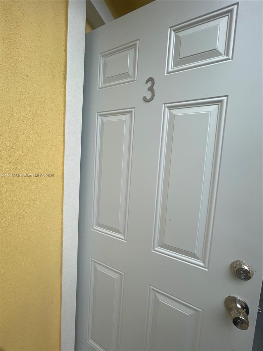 NORTH HOLLYWOOD - Residential Lease