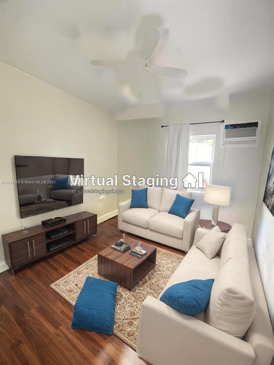 NORTH HOLLYWOOD - Residential Lease