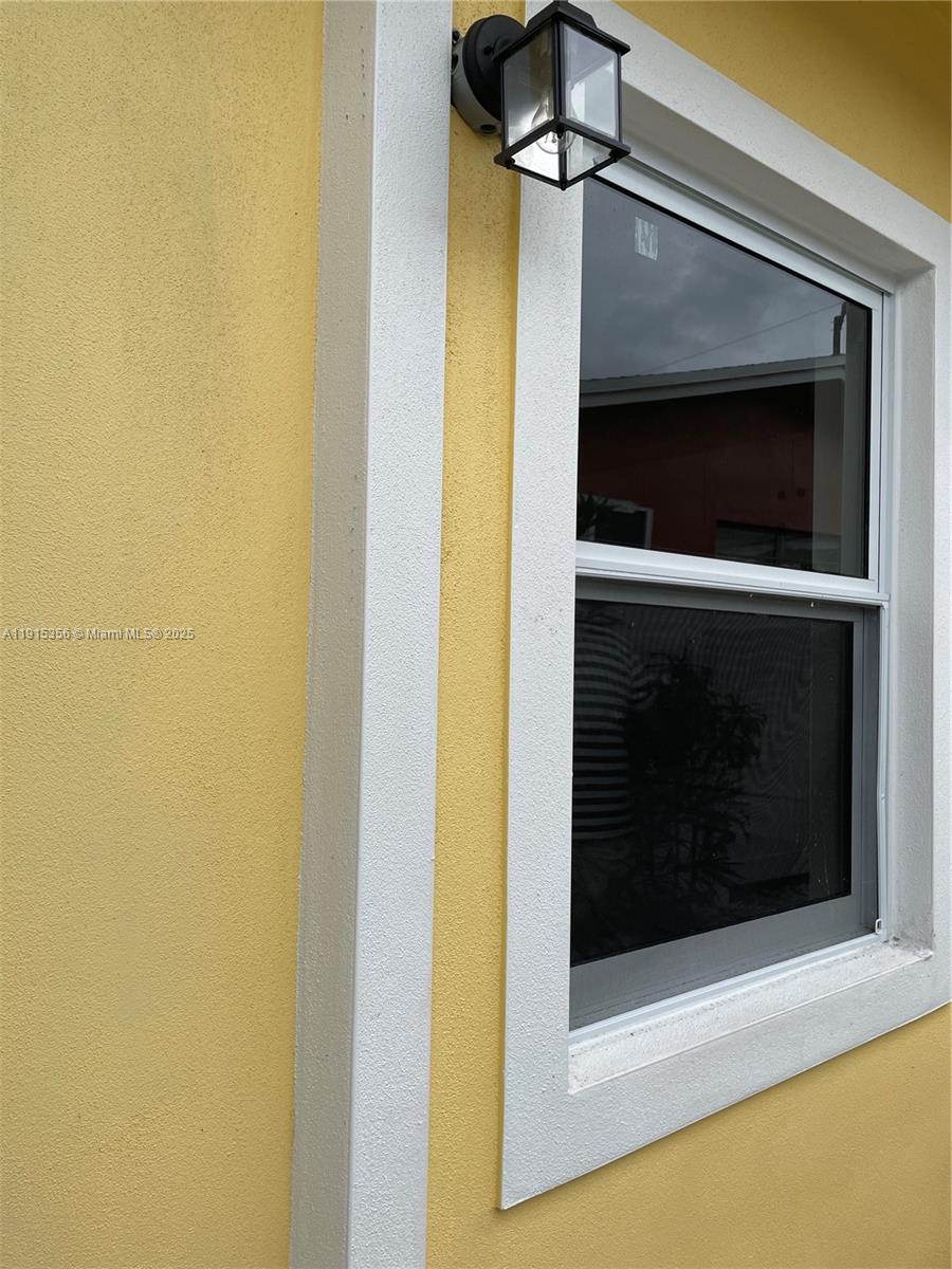 NORTH HOLLYWOOD - Residential Lease