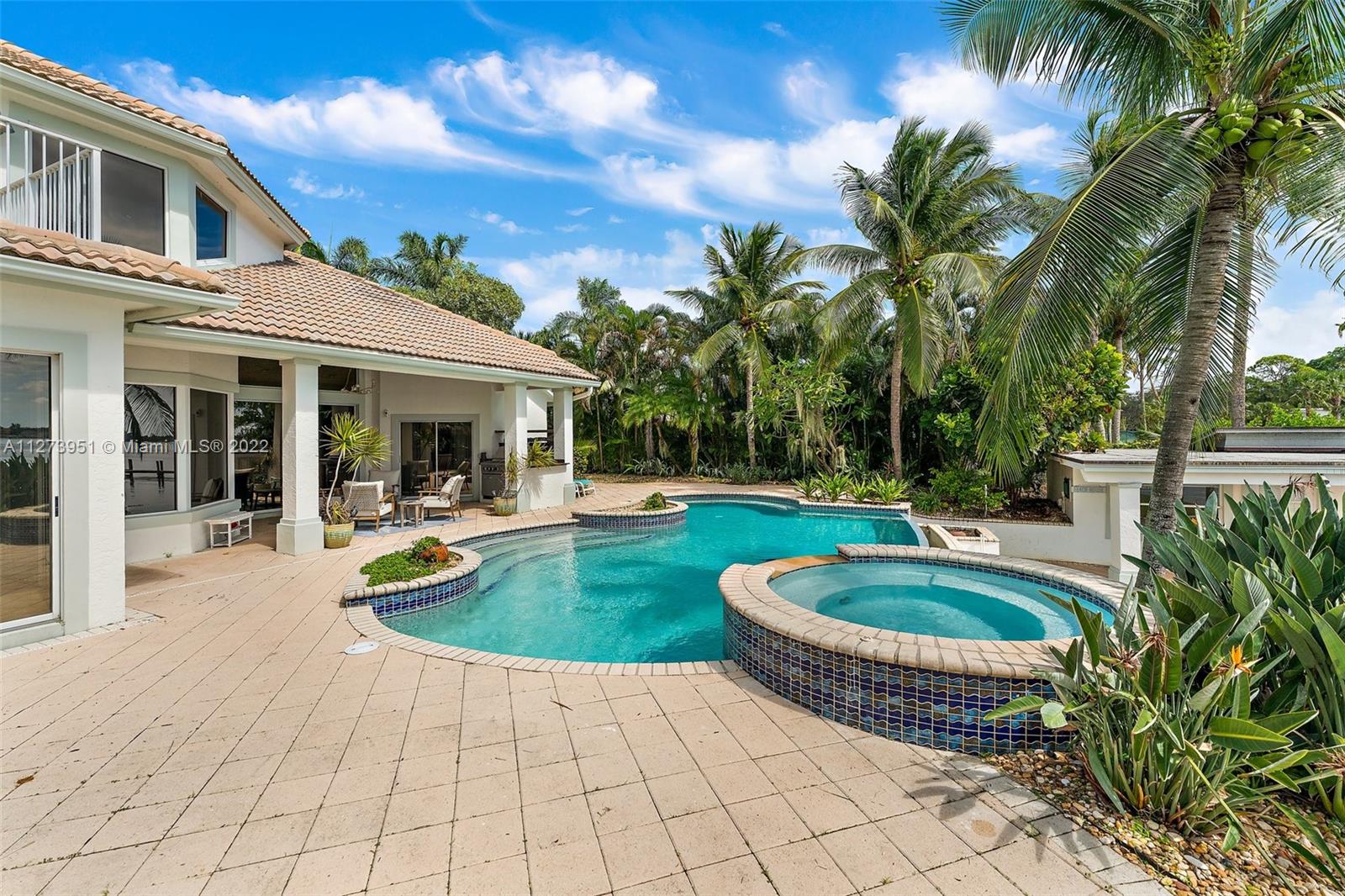 COVE POINT PLAT OF - Residential