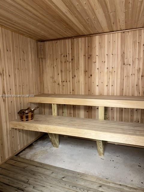 IMPERIAL TOWERS NORTH CON - Residential Lease