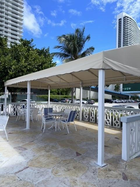 IMPERIAL TOWERS NORTH CON - Residential Lease