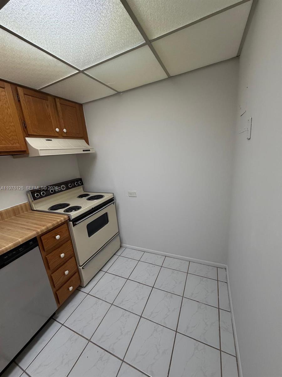 INTERNATIONAL VILLAGE AT - Residential Lease