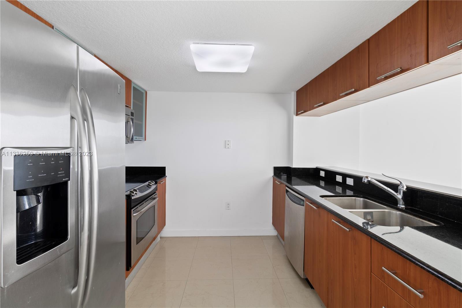 1800 CLUB CONDO - Residential