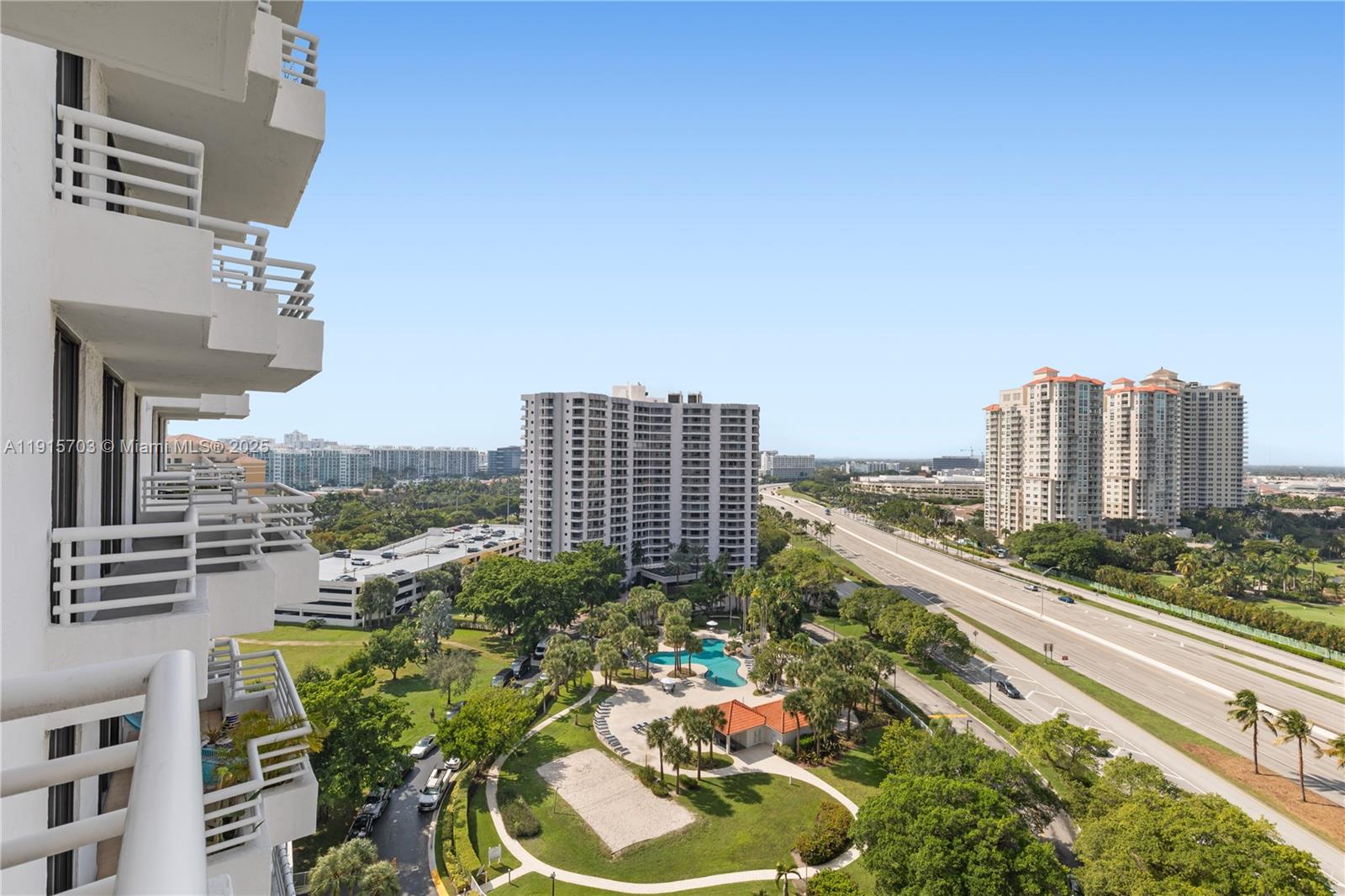PARC CENTRAL AVENTURA EAS - Residential