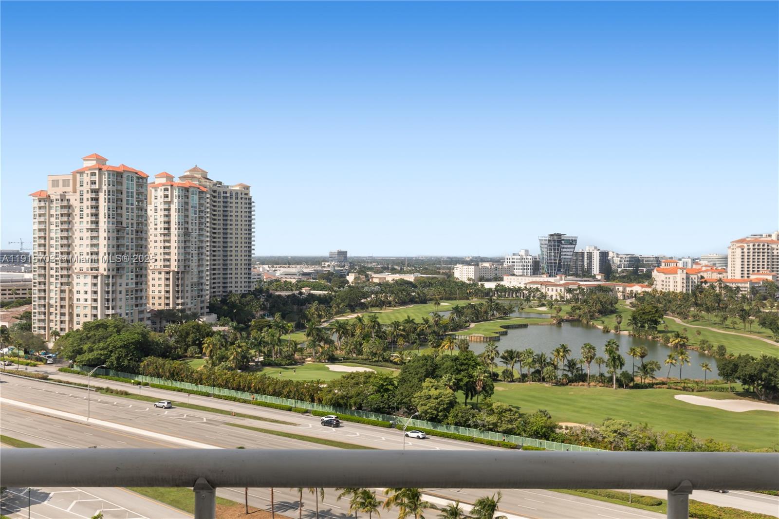 PARC CENTRAL AVENTURA EAS - Residential