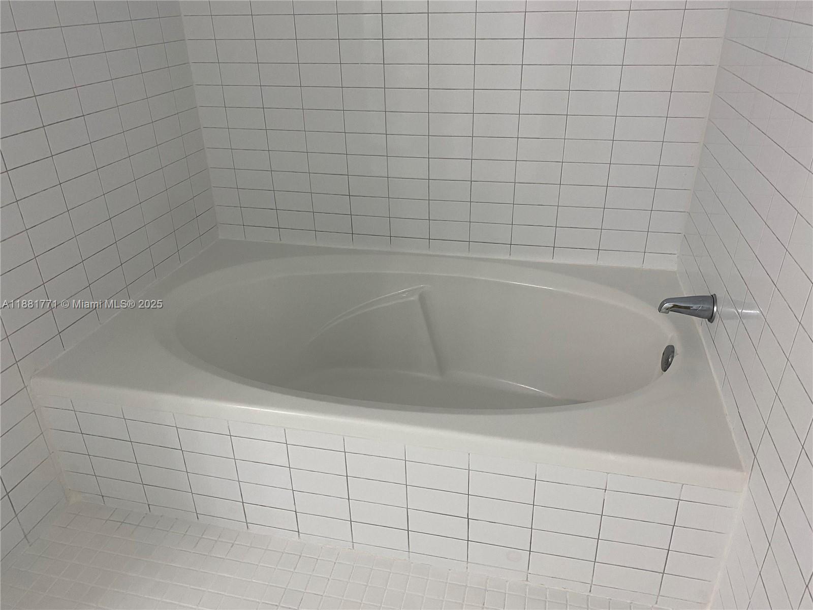 MARINABLUE CONDO - Residential Lease