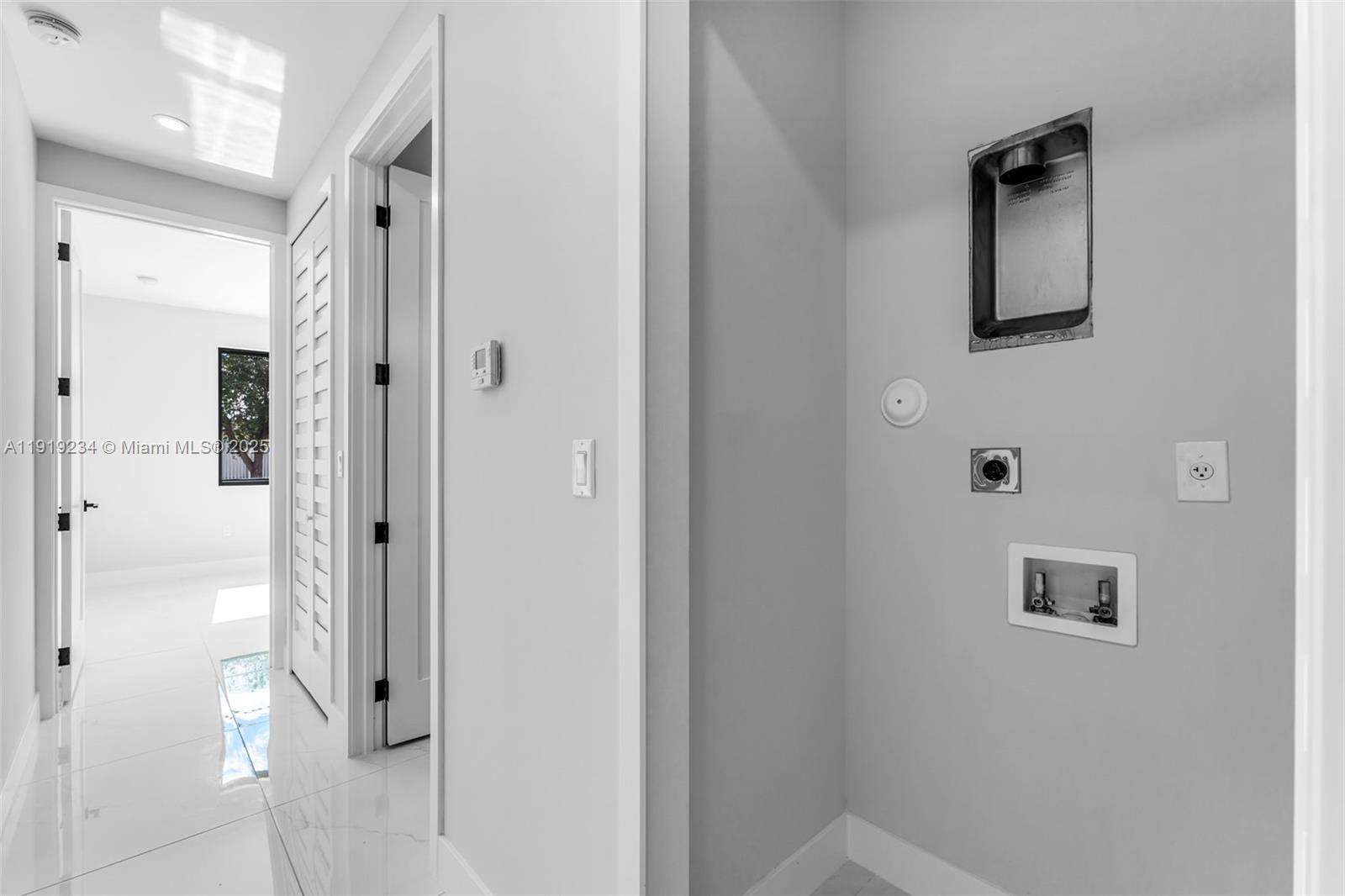 OAK SHIRE HOMES - Residential