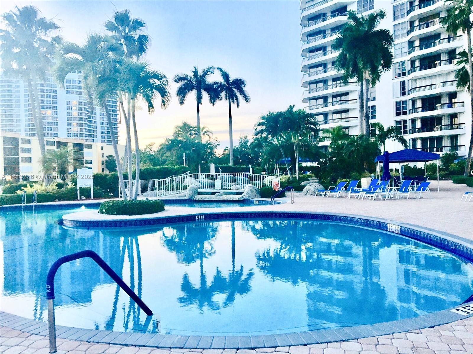 MYSTIC POINTE TOWER 500 C - Residential