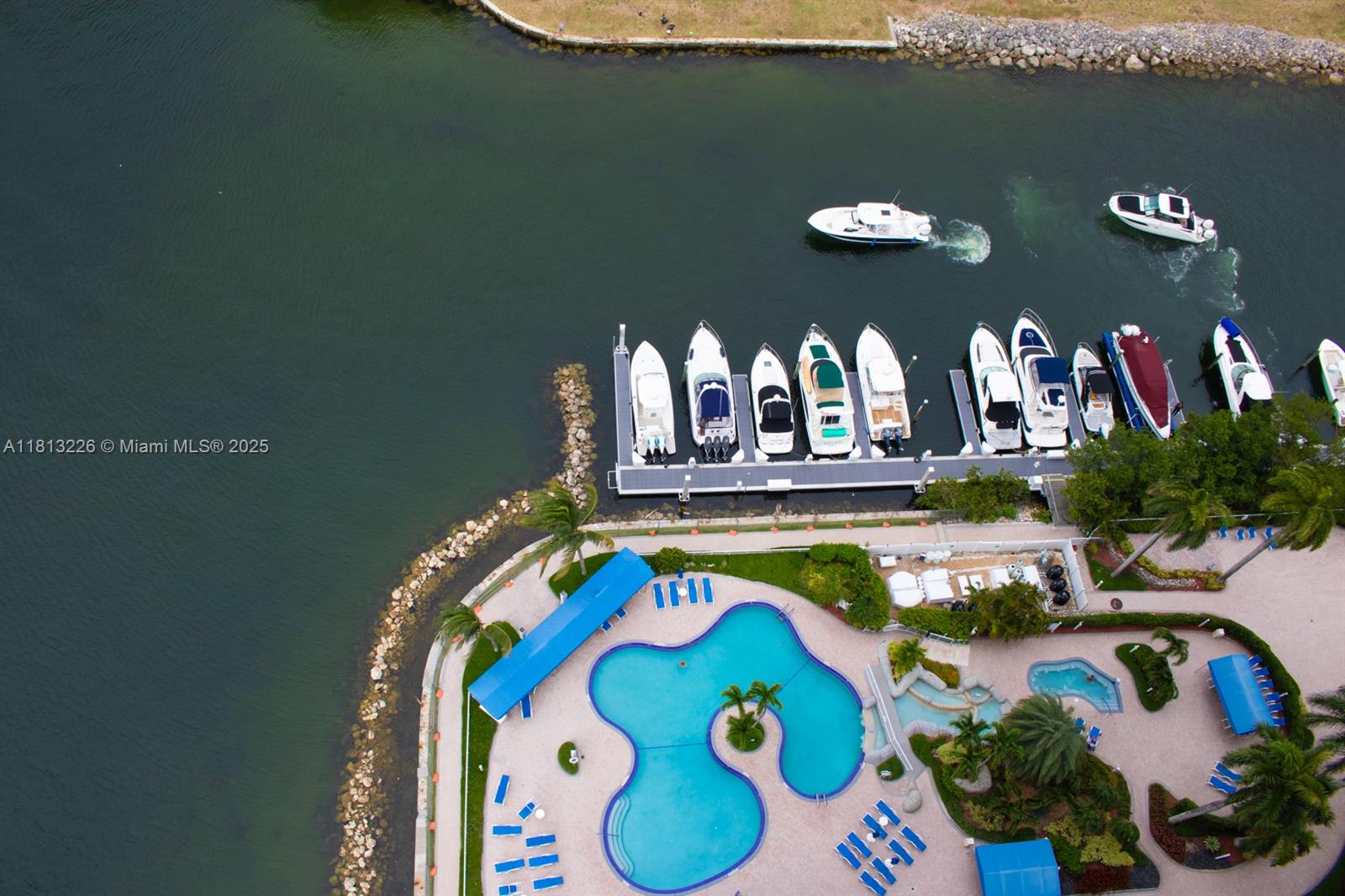 MYSTIC POINTE TOWER 500 C - Residential