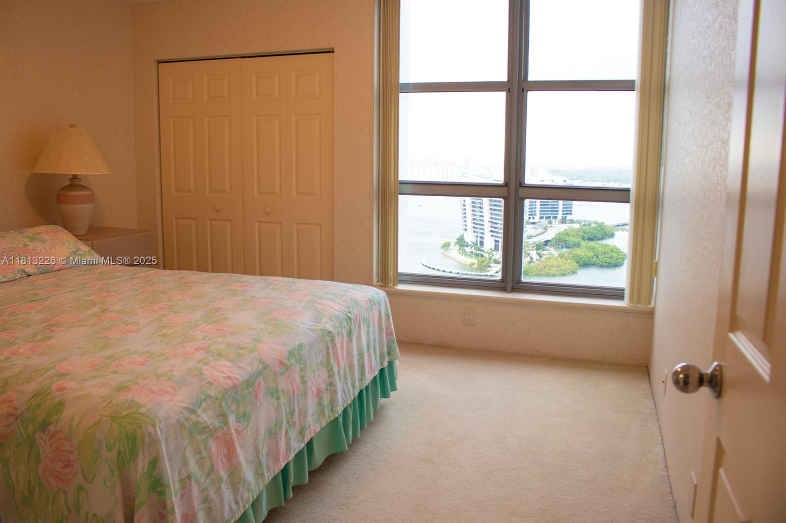 MYSTIC POINTE TOWER 500 C - Residential