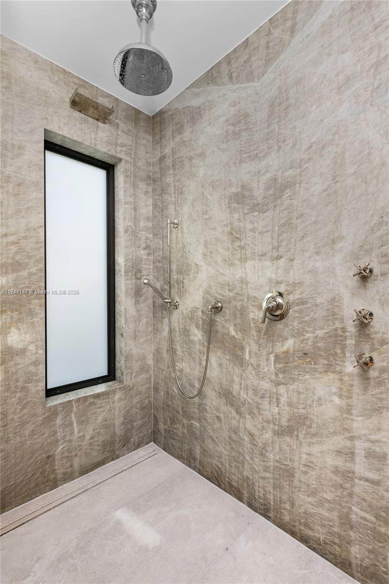 RIVO ALTO AMD - Residential