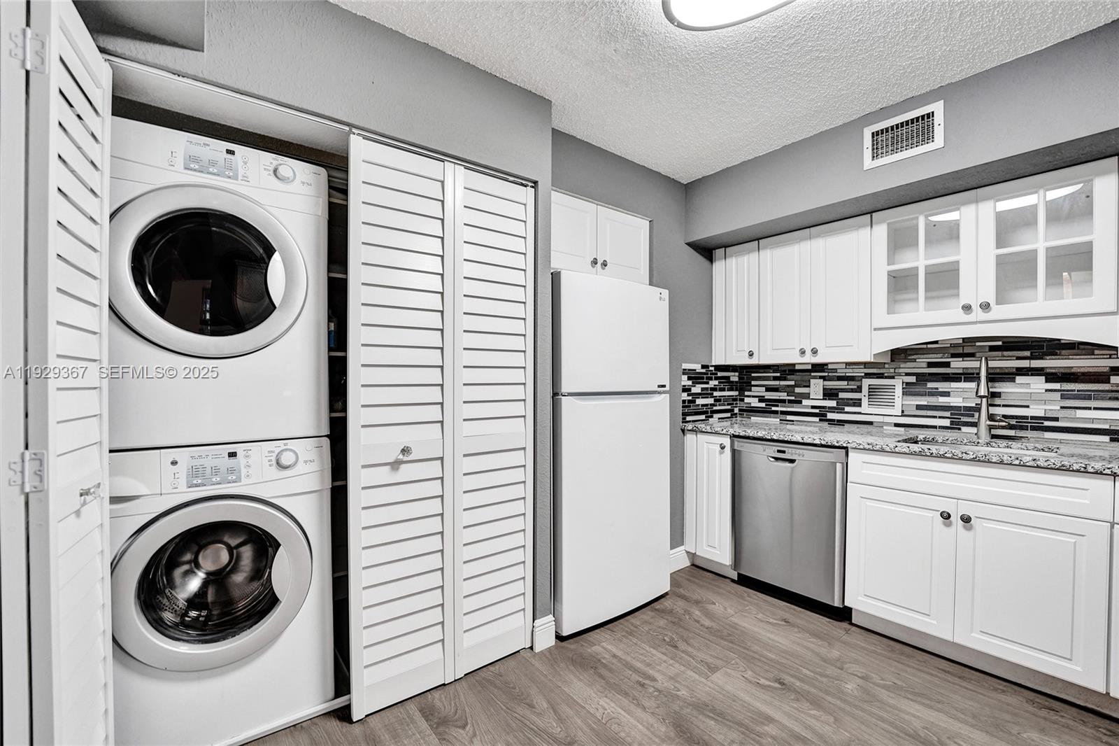 2818 N 46th Ave K287