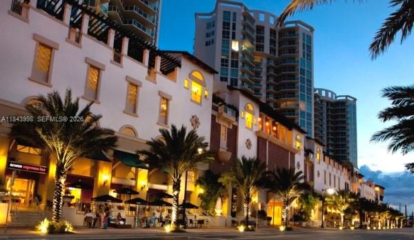 PARQUE TOWERS CONDO - Residential