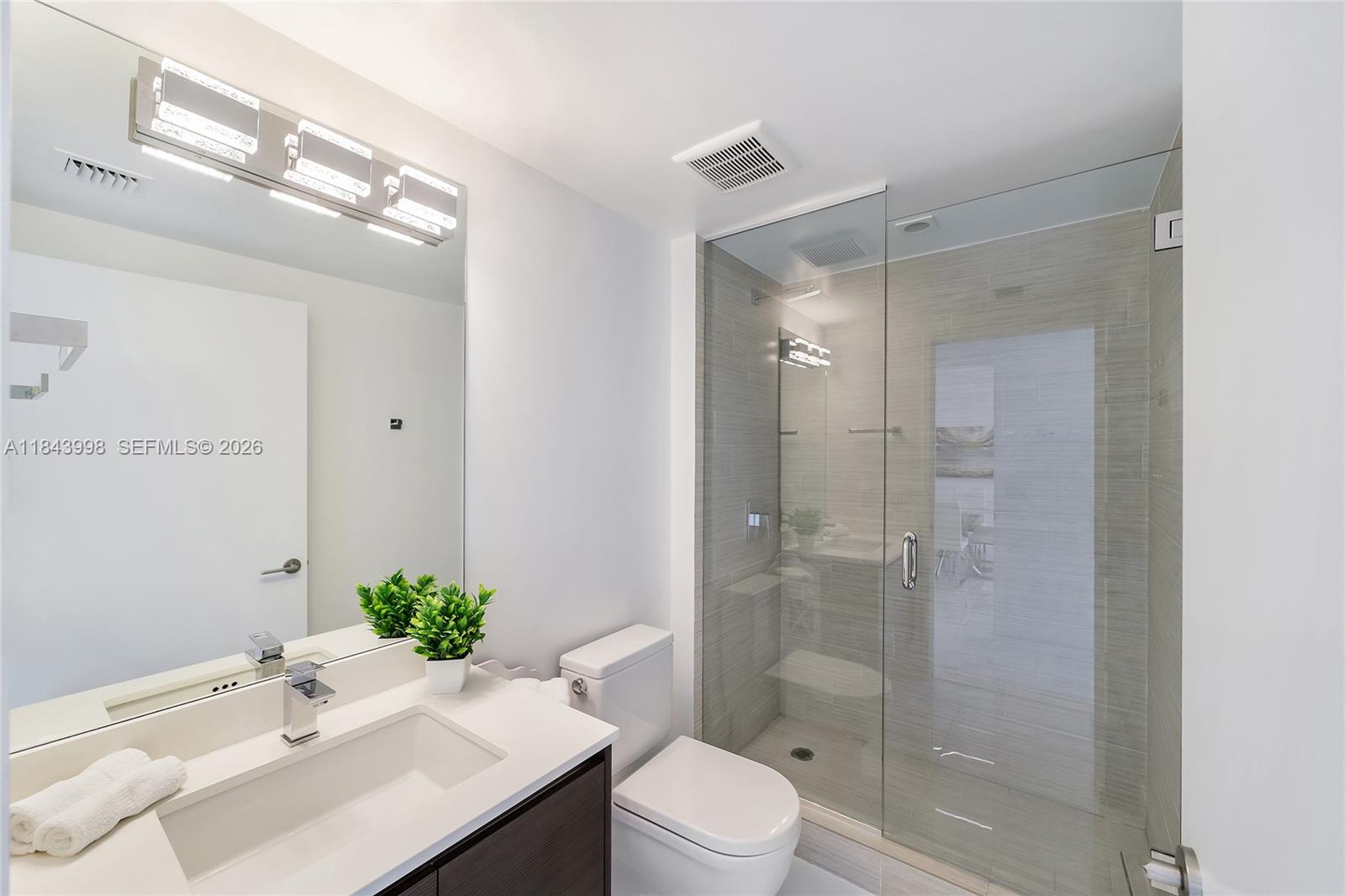 PARQUE TOWERS CONDO - Residential