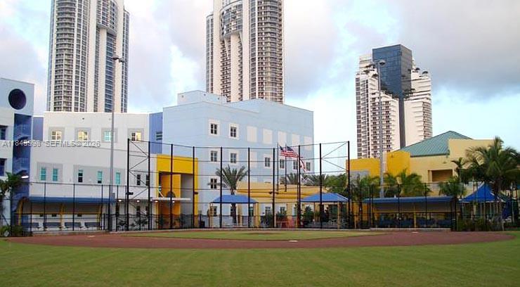 PARQUE TOWERS CONDO - Residential