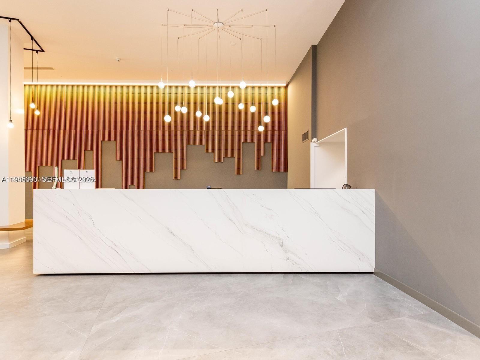 WIND CONDO - Residential